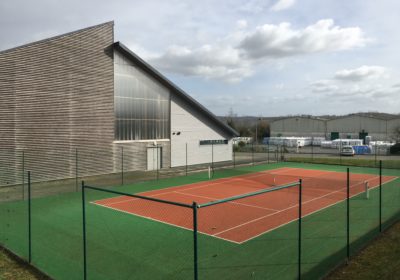 Pour jouer au tennis à Brécey
